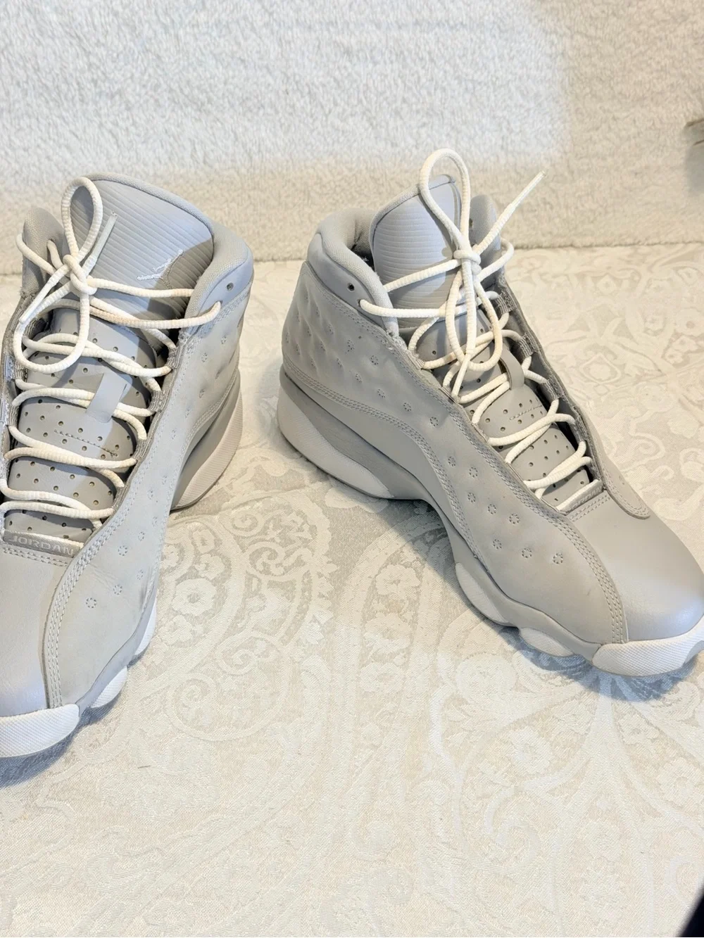 Air Jordan 13 Retro GS Wolf Grey White Sneakers 439358-018 Sz 7Y/ women’s 8.5